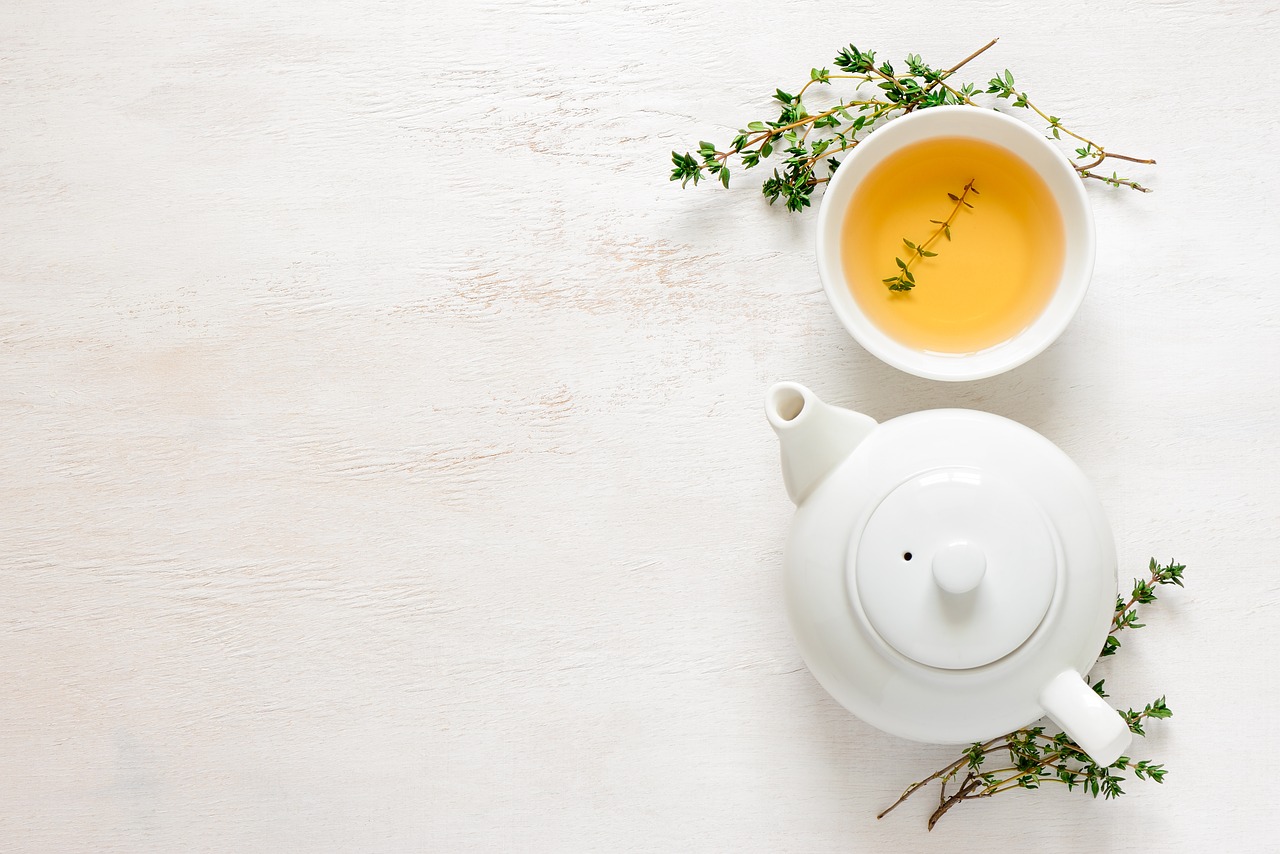 chamomile tea and herbal teas for health