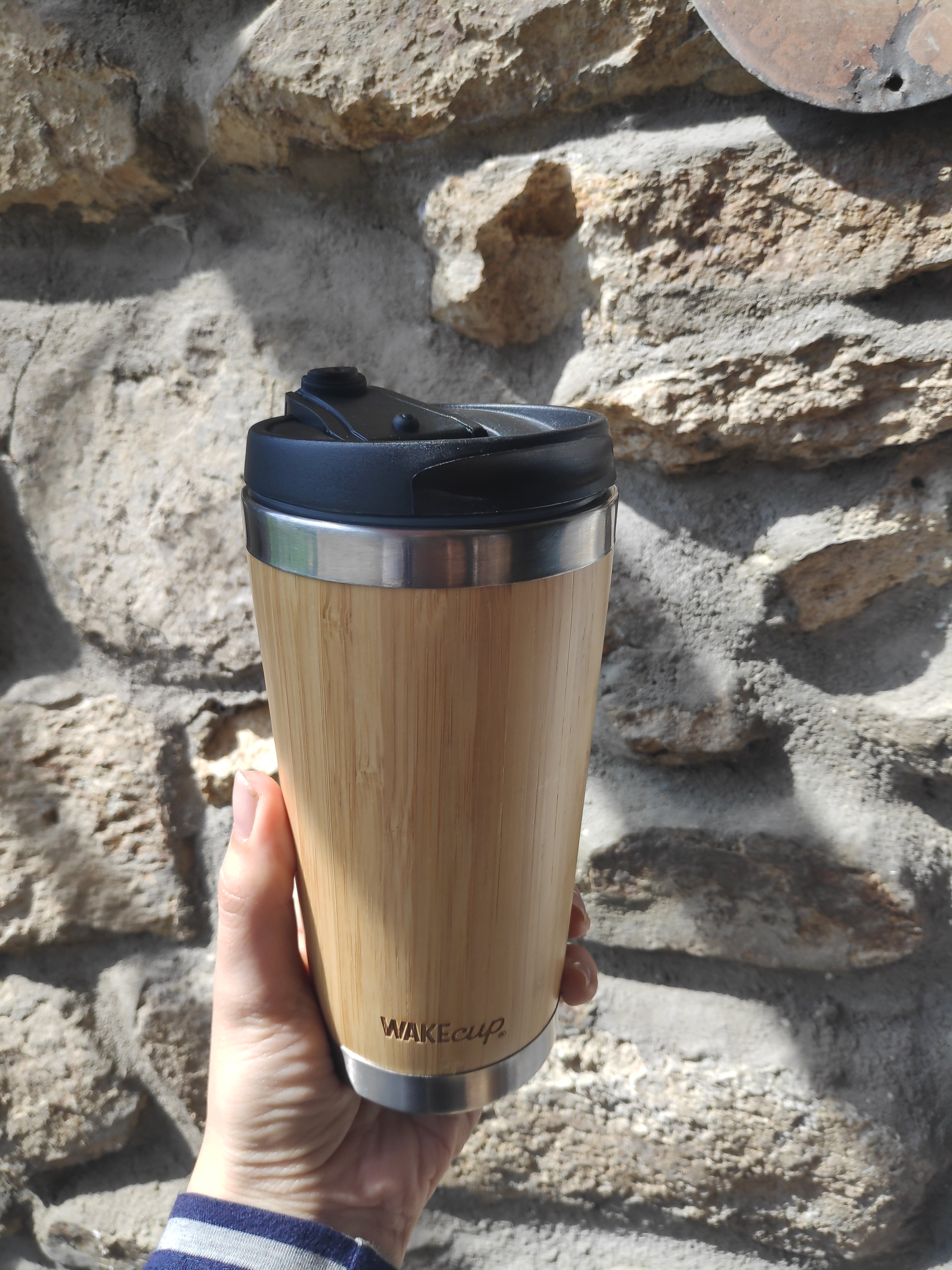 reusable coffee cup by WAKEcup